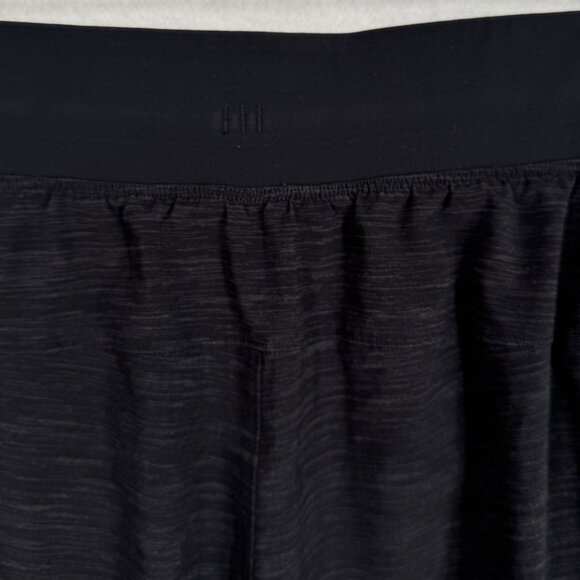 Lululemon T.H.E. Shorts Linerless‎ Heathered Black Mens M Workout Train Athletic - Picture 5 of 12